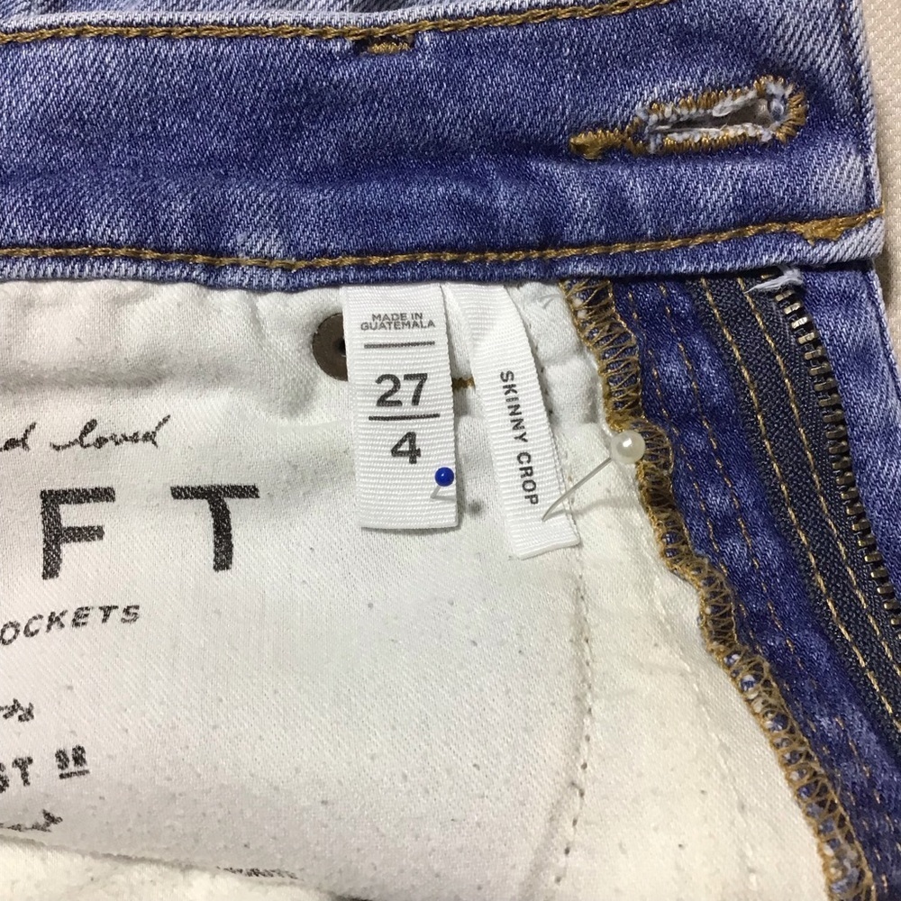 LOFT Women's Light Blue Skinny Crop Jeans - Picture 4 of 10